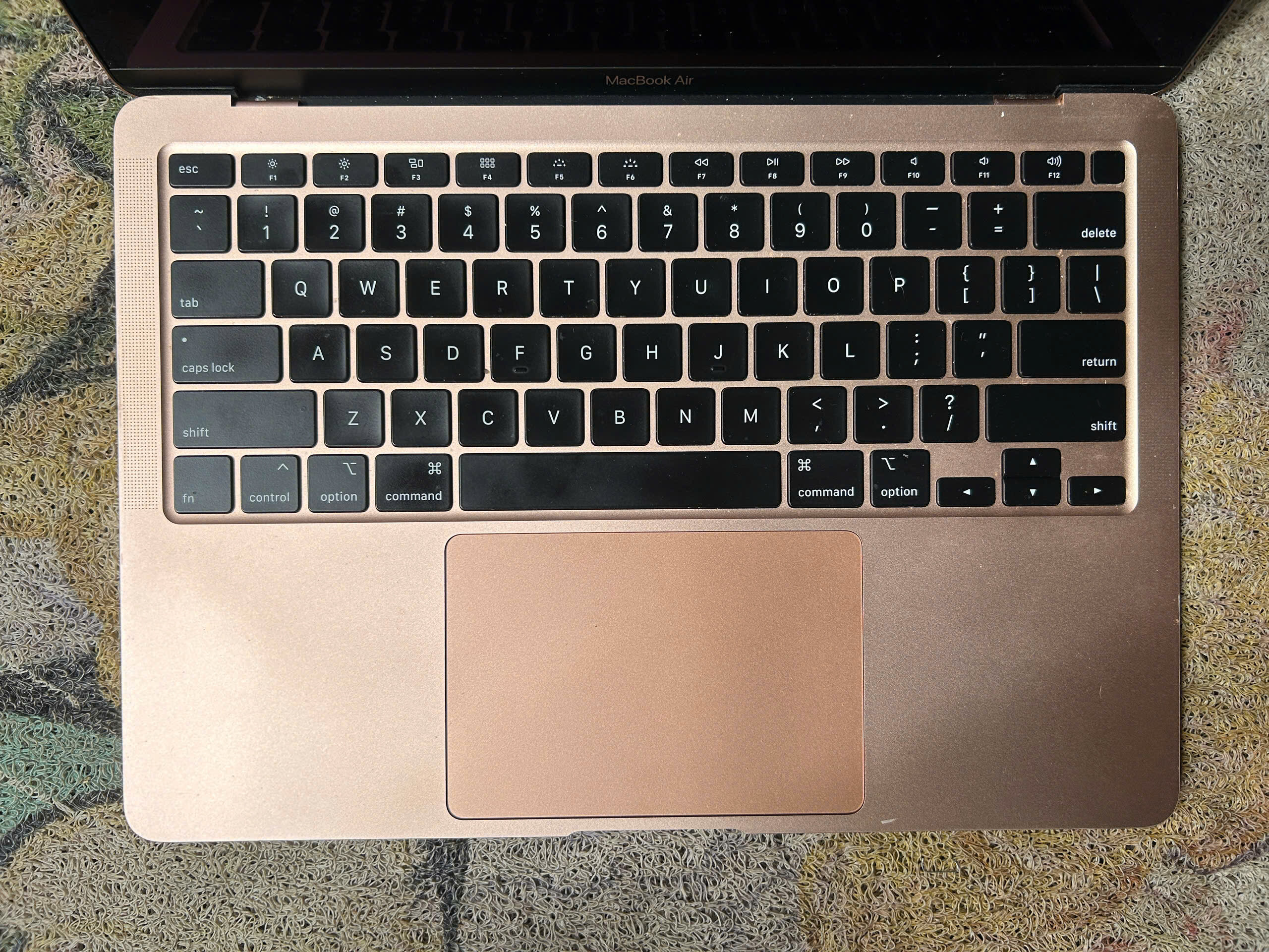 MacBook Air 13-inch 2020 - Ảnh 4
